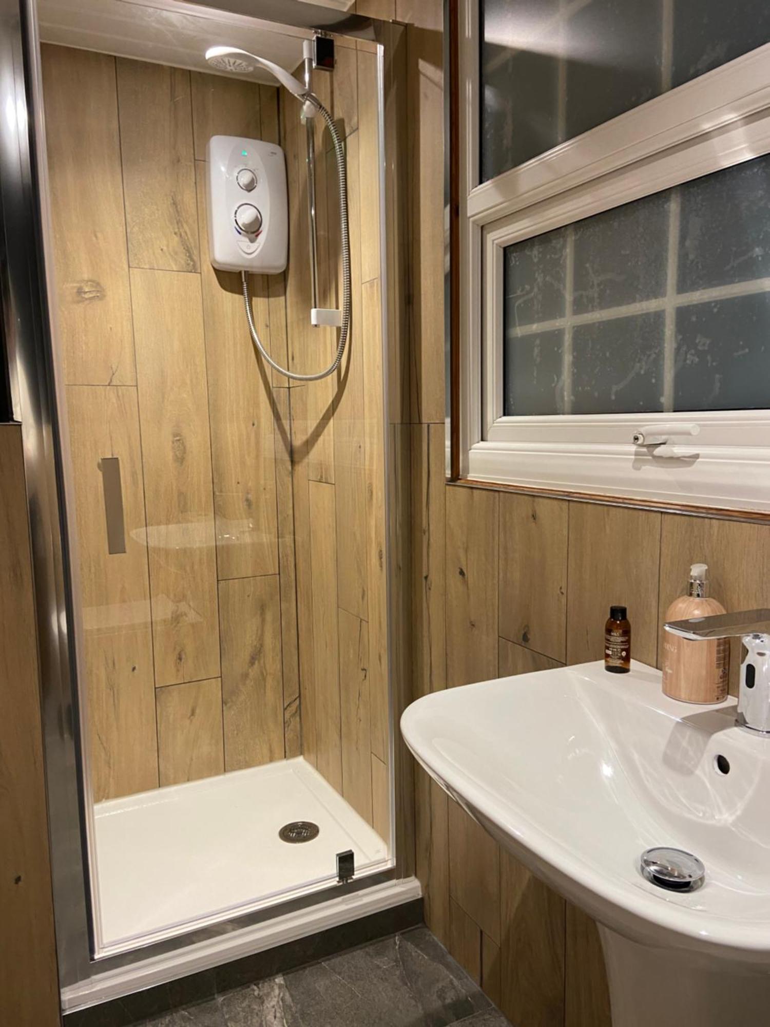 위트처치 Glamping Tent At Abbey Green Farm 빌라 외부 사진